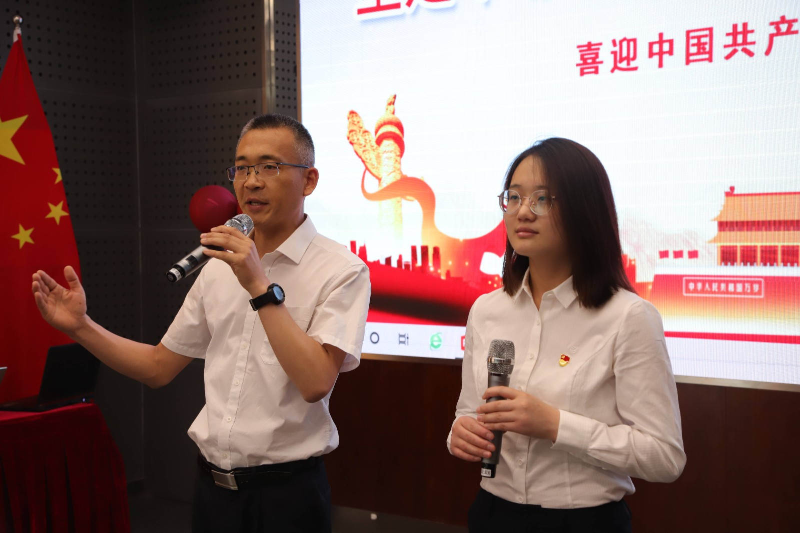北京分公司黨支部選手雙人朗誦_副本.jpg