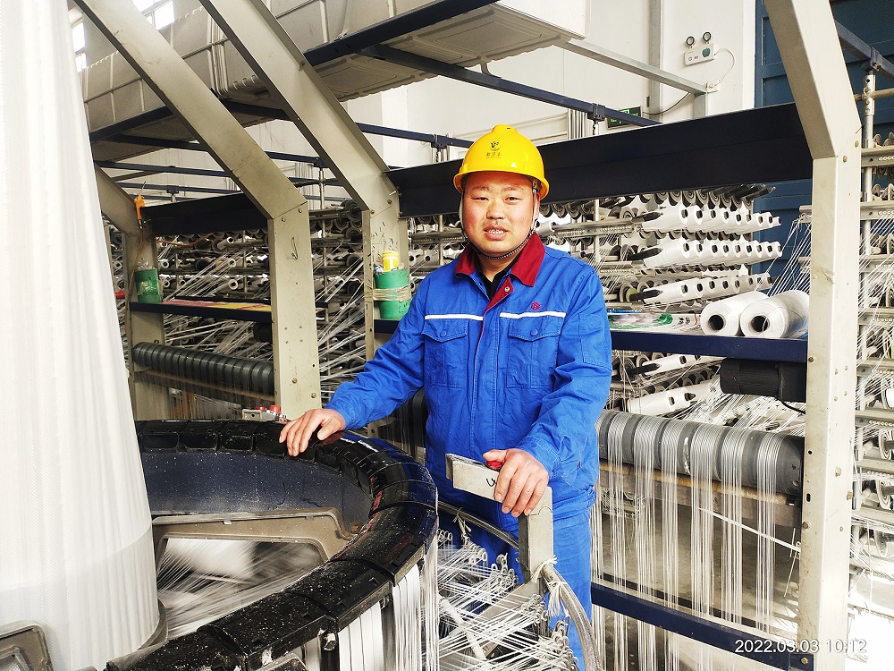2021年度集團(tuán)勞動(dòng)模范、山東新洋豐塑編廠維修工張西芳張西芳.jpg